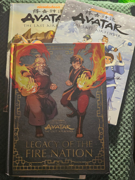 Mixed Avatar Comics/Books w/ inserts